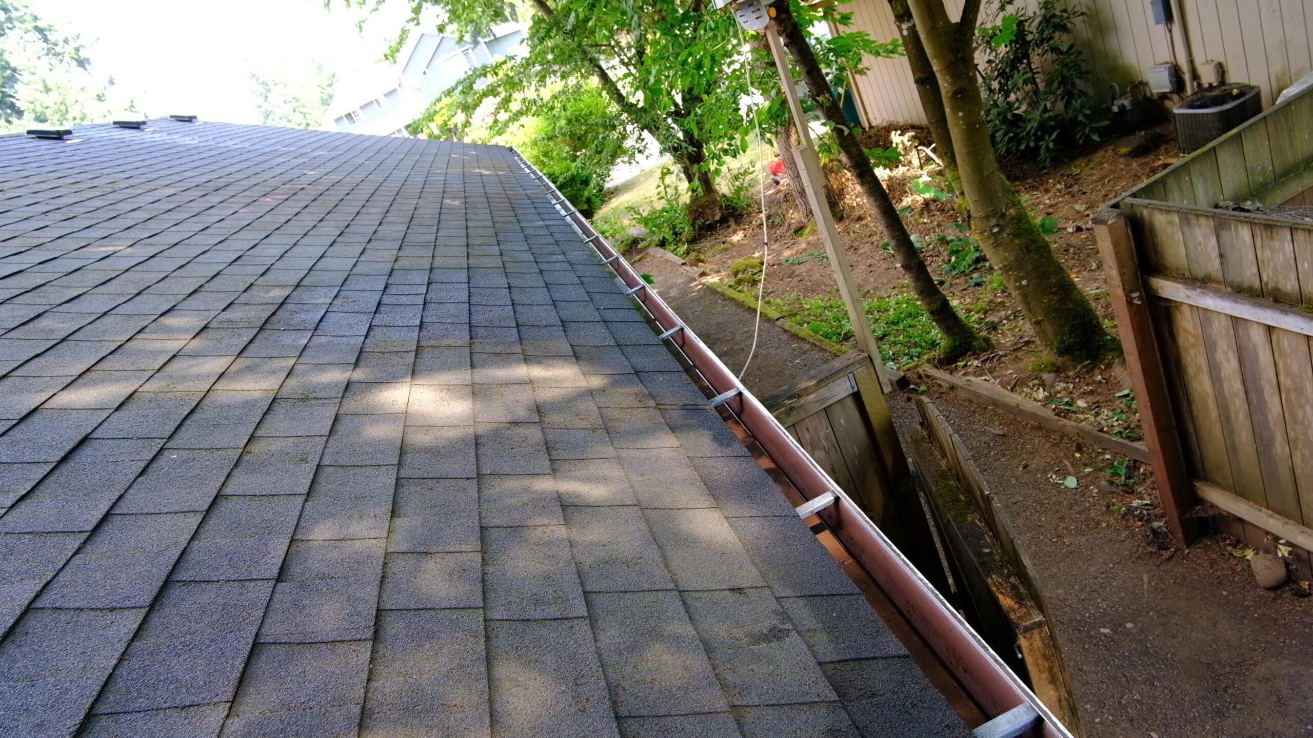 Aloha Gutter Cleaning Service Before and After Photos